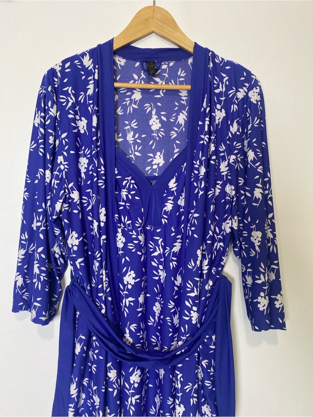 Marilyn Monroe Intimates L Blue Floral Robe Nightgown Set Lounge Sleepwear - Picture 2 of 9
